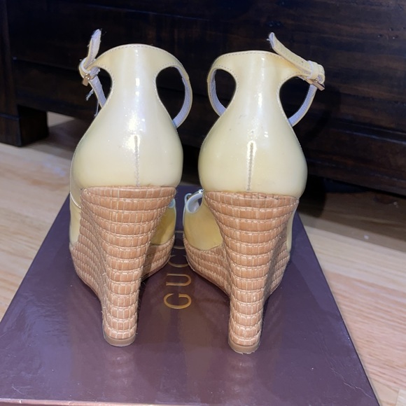 Gucci Sandals in their box. - Picture 3 of 8